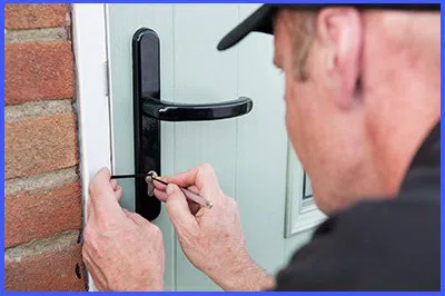 Express Locksmith Store Cos Cob, CT 203-267-0492 Express Locksmith Store Cos Cob, CT 203-267-0492 - 36-1